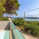 Апартаменты In Rab With House Sea View