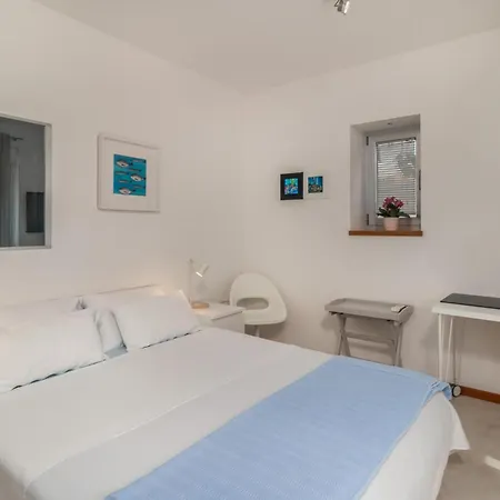 Appartamento Stunning In Rab With Kitchen *