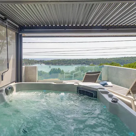 Appartamento Stunning In Rab With Kitchen *