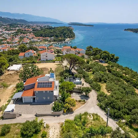 Stunning In Rab With Kitchen