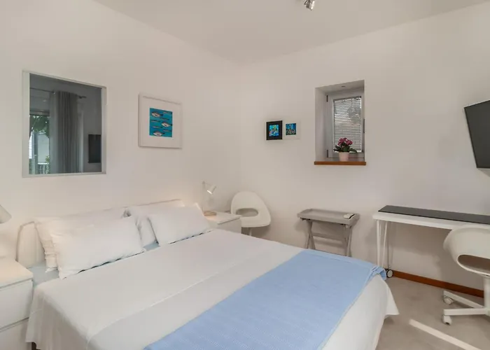 Lejlighed Stunning In Rab With Kitchen *