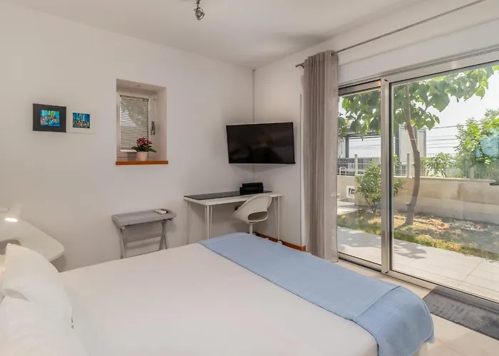 Lejlighed Stunning In Rab With Kitchen Palit