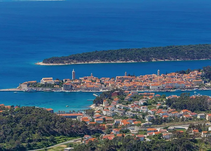 Stunning In Rab With Kitchen Palit