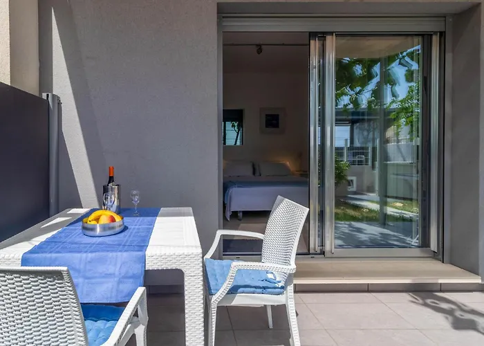 Stunning In Rab With Kitchen