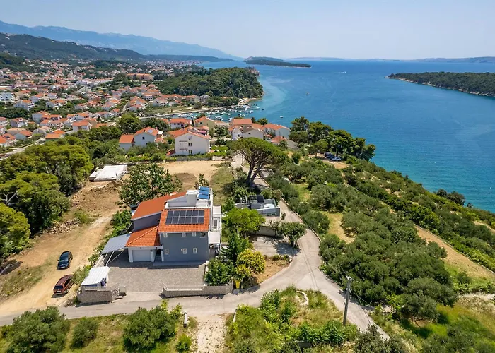 Stunning In Rab With Kitchen